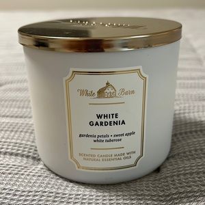 Bath & Body Works candle